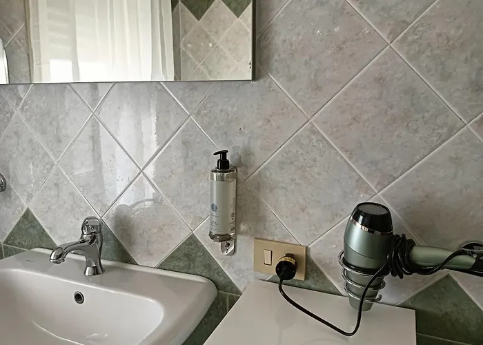 Dojo Idro Bed & Breakfast
